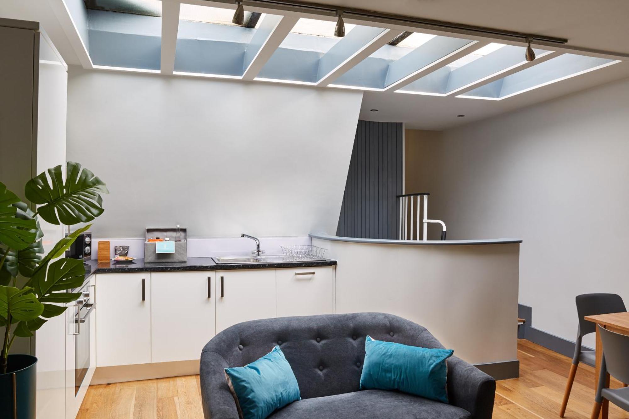 Holborn By Viridian Apartments Лондон Экстерьер фото